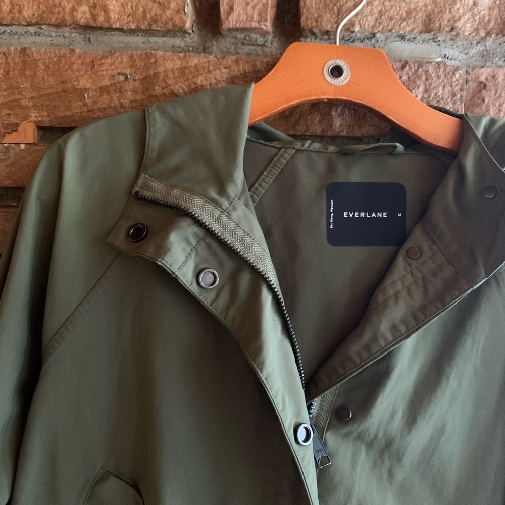 Everlane Renew Rain jacket in Olive Green